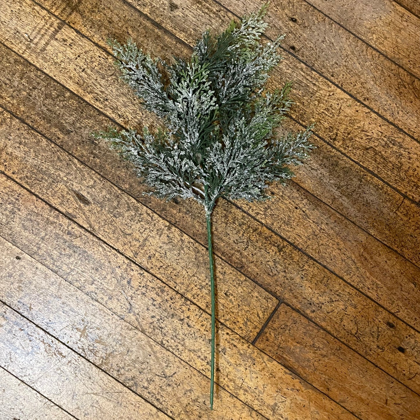 18” Frosted Spray