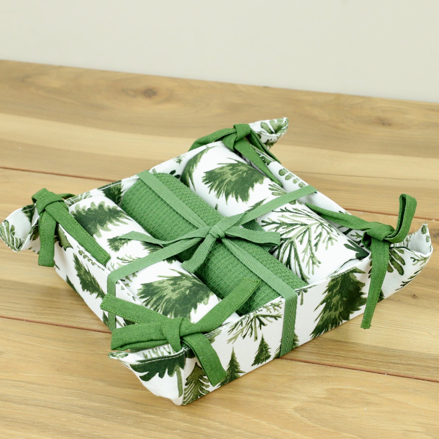 Green & White Tree Towel Gift Set