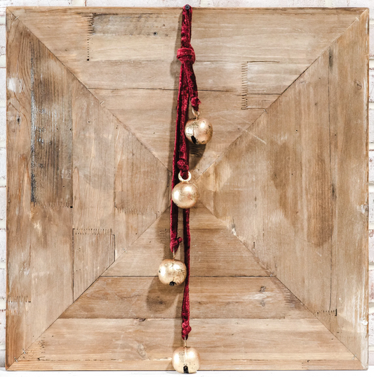 GOLD BELLS/RED VELVET ROPE *INNER 24"